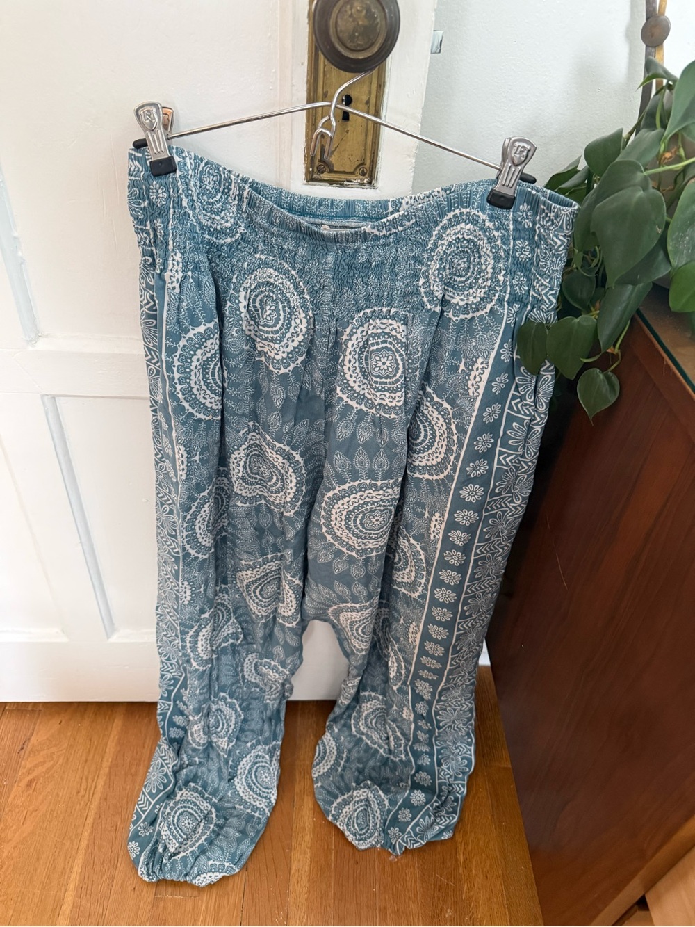 Women’s Wide Leg Printed Pants in Teal Blue